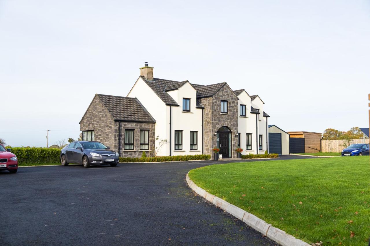 Boutique Country House Aldergrove Crumlin  ภายนอก รูปภาพ