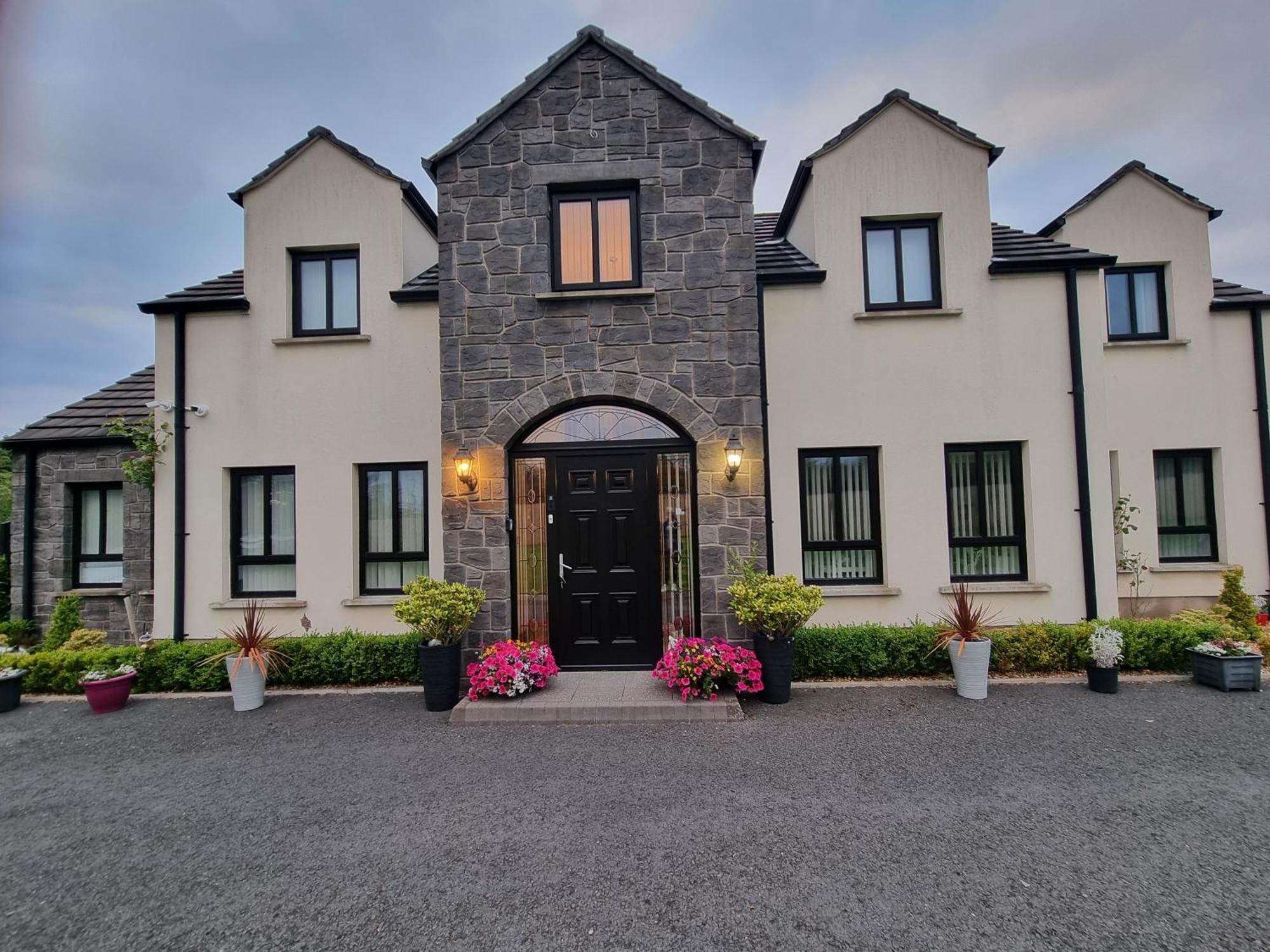 Boutique Country House Aldergrove Crumlin  ภายนอก รูปภาพ